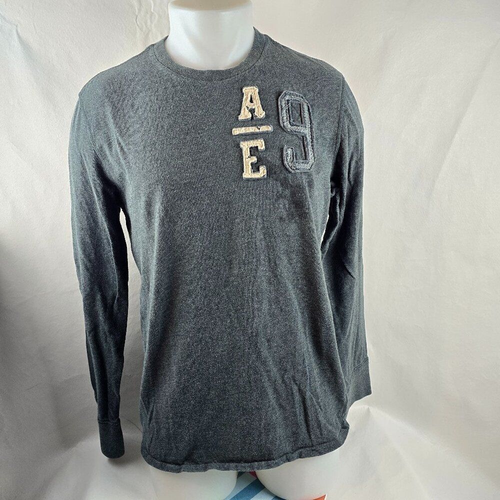 American Eagle T Shirt Mens Large Gray Y2K Patch Preppy Casual Long Sleeve Crew